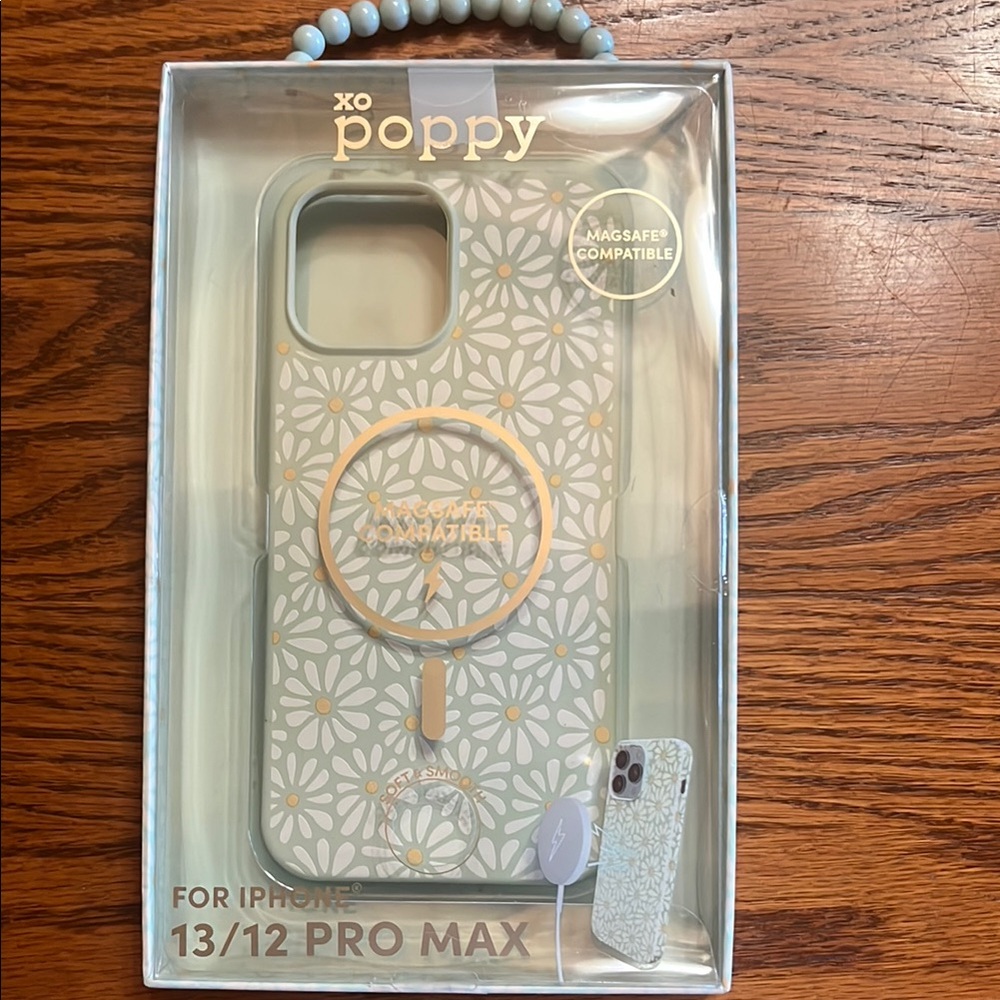 Floral iPhone 13/12 Pro Max Case - White and Gold
